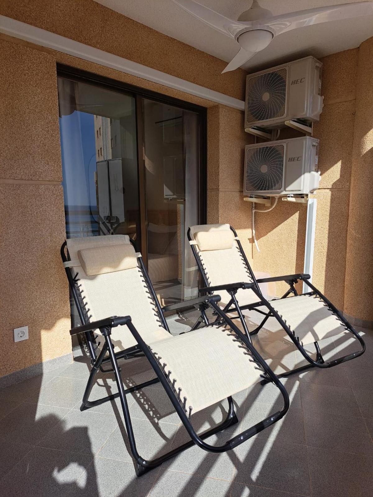 Apartment Moderno Con Vista Al Mar, Piscina, Parking *